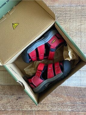 Keen Newport H2 Shoes Sz 5